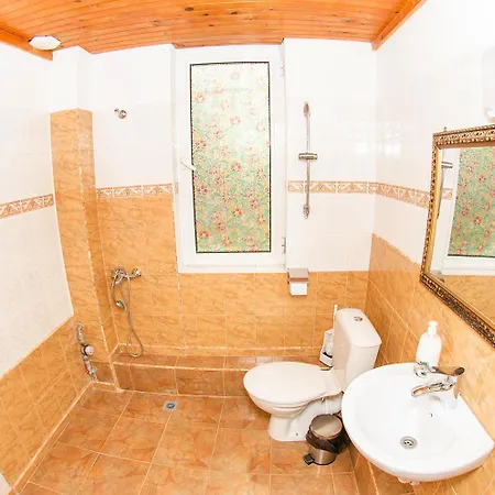 In House 8 Boulevard Hristo Botev Apartment *