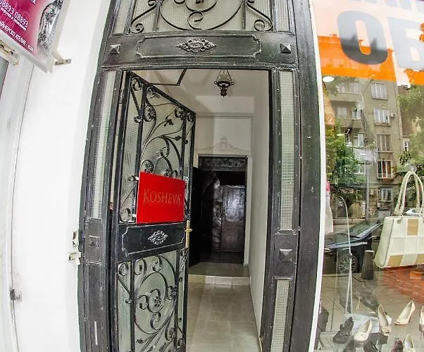 In House 8 Boulevard Hristo Botev ソフィア